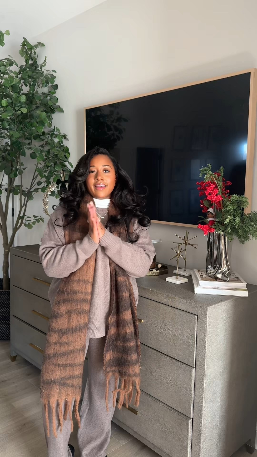 Saturday ootd! We’re doing a lot of fun festive family activities today so I wanted to be comfy and casual! So excited for a day of ice skating and snow tubing! 

#LTKHoliday #LTKSeasonal #LTKootd