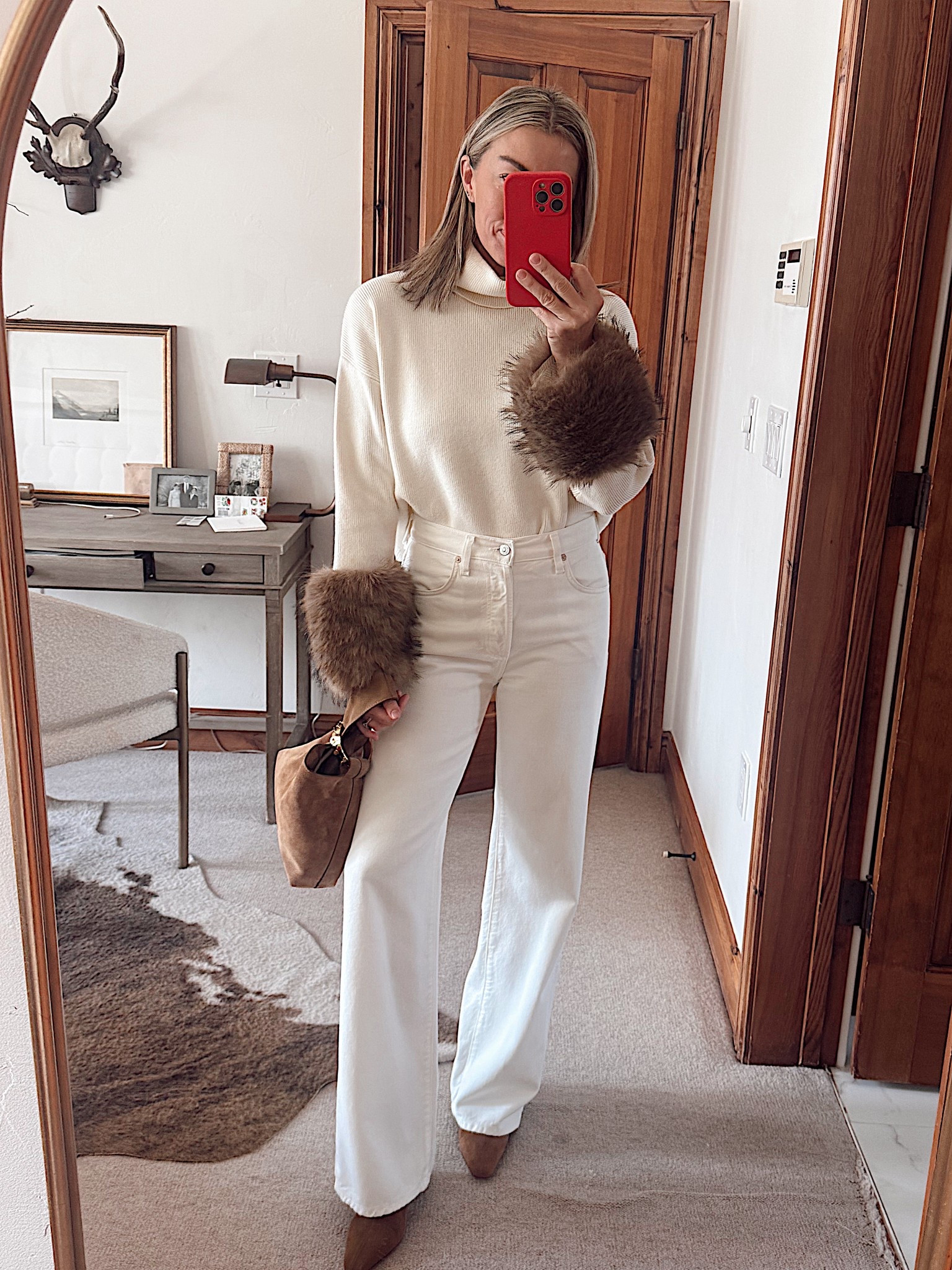 Trend Alert // fur sleeves 
I’m wearing an xs 

#LTKOver40 #LTKHoliday #LTKFindsUnder100