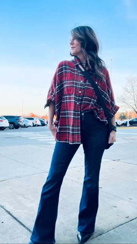 Frame boot cut is a classic Jean that’s always in style! 

Wearing size 28

#LTKGiftGuide #LTKitbag #LTKstyletip
