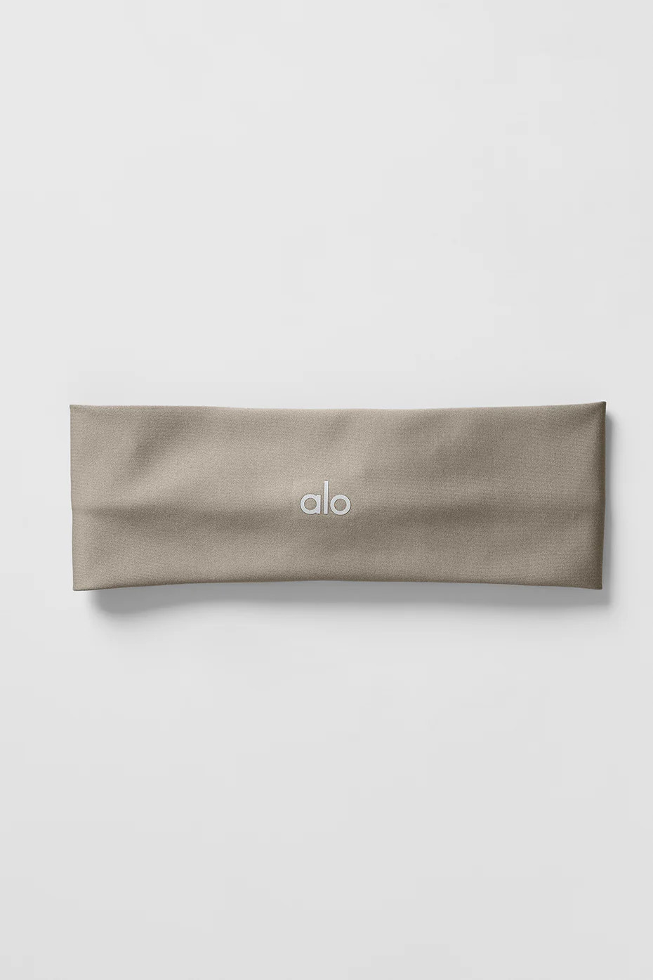 ALO | Airlift Headband in Light Cocoa Brown | Alo Yoga (US)