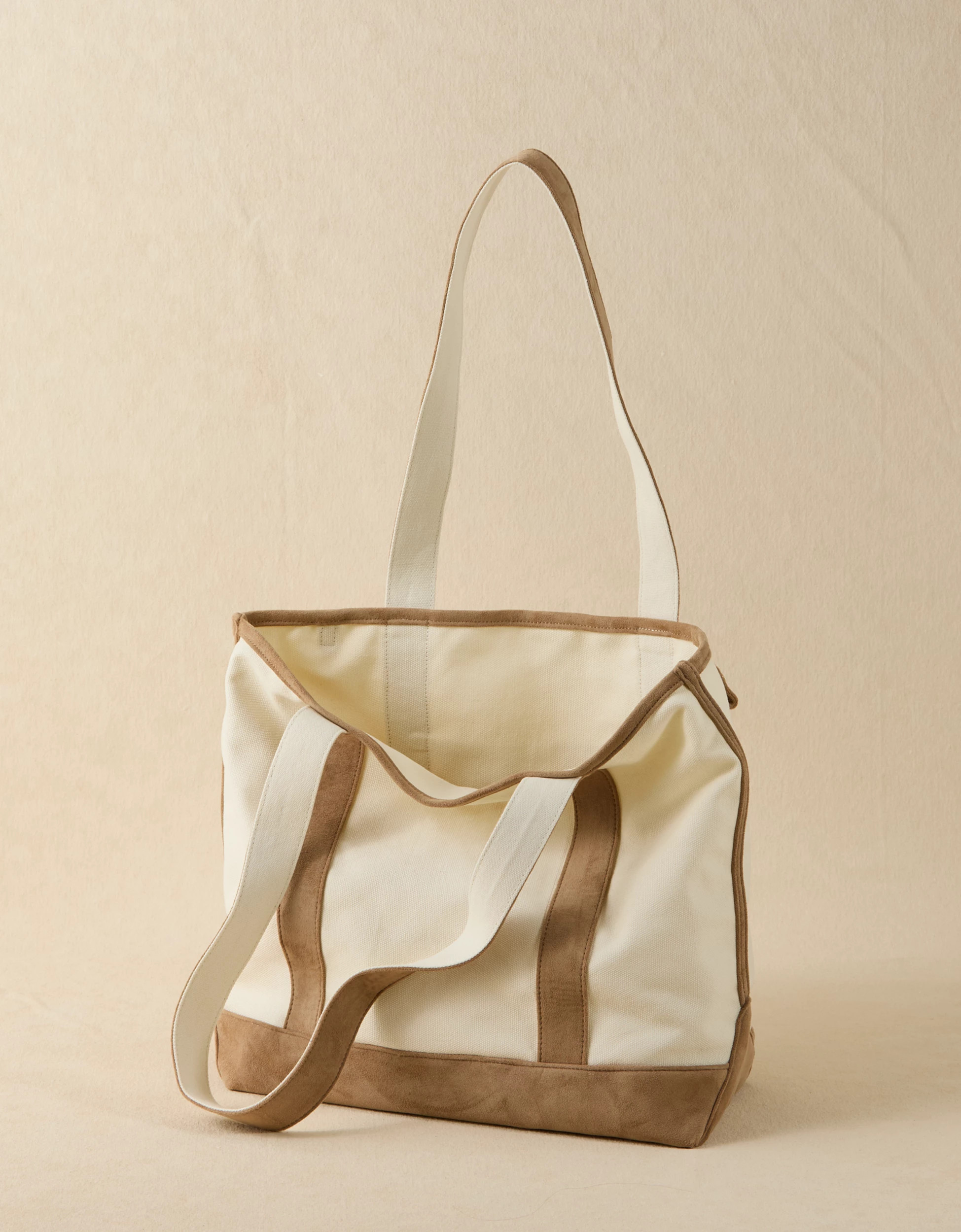 AE Off-Duty Snoopy Tote Bag | American Eagle Outfitters (US & CA)