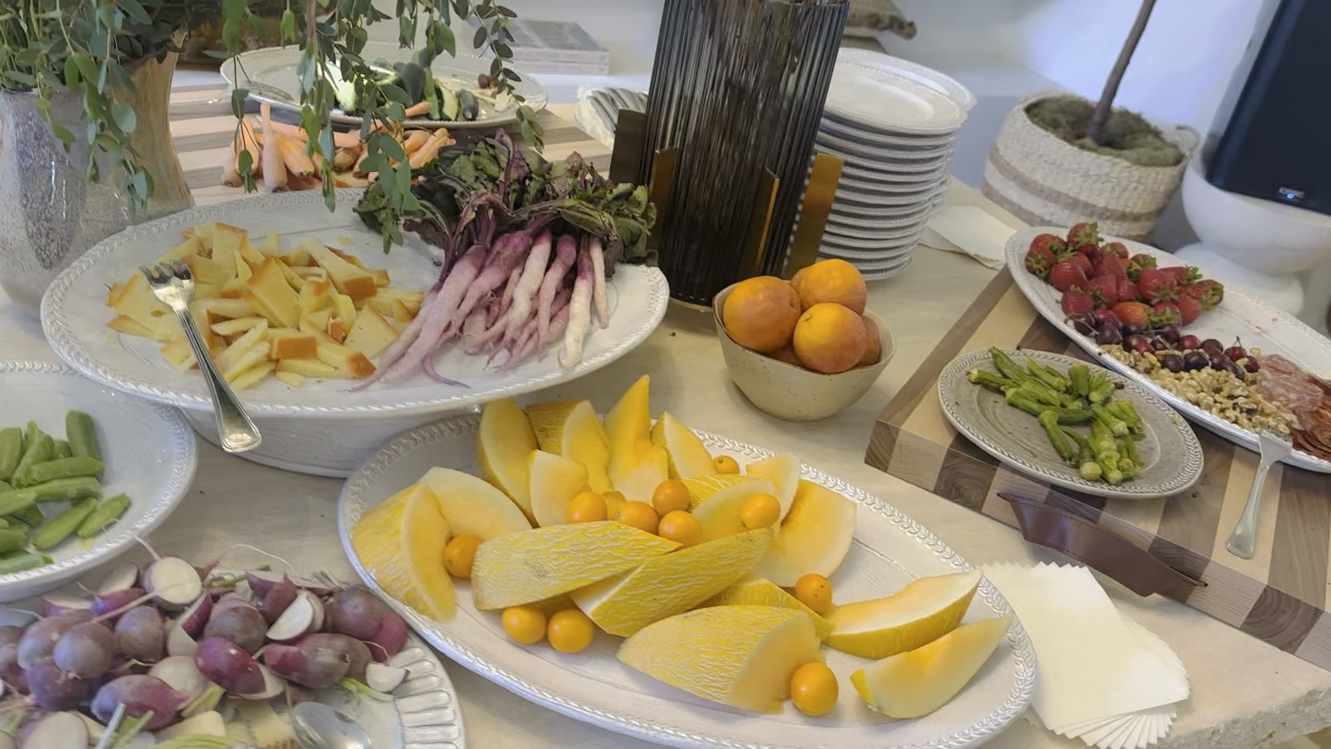 It’s the holiday gathering time. 

#LTKGiftGuide #LTKHoliday #LTKTravel