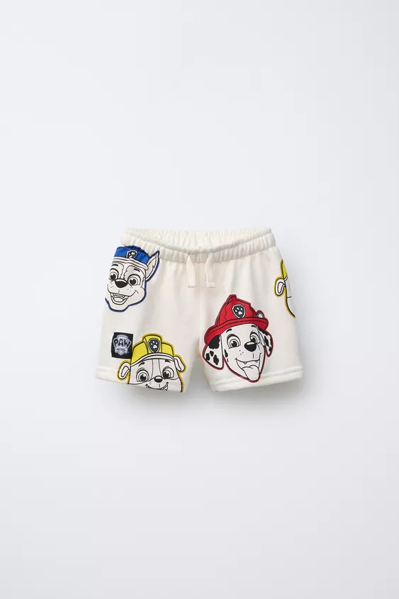 Shorts with elastic waistband and adjustable front drawstring. PAW PATROL™ print. Label appliqu... | Zara US