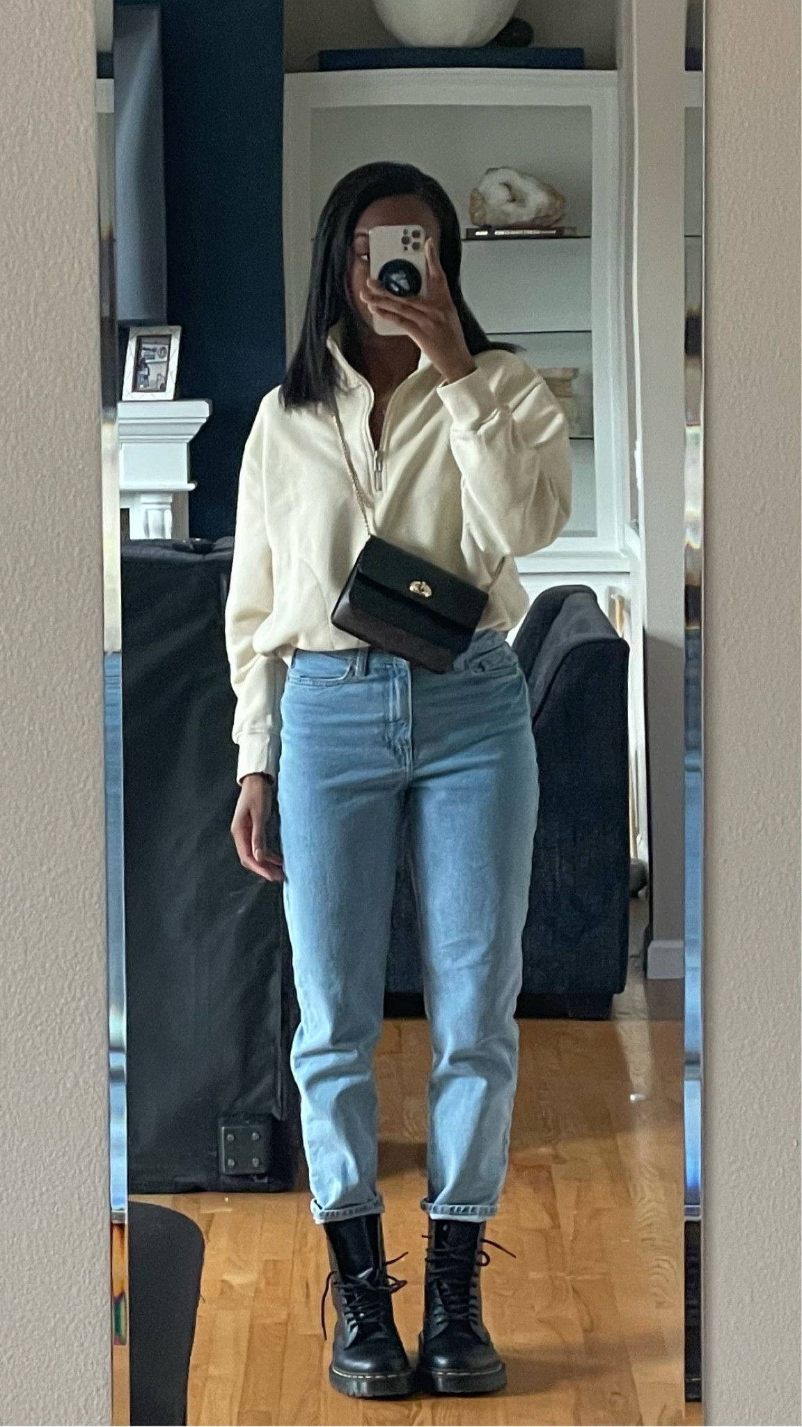 Loving my Mate The Label half zip. I styled it up today to make errands and I’m really loving this bone color. The pockets are deep which make this piece very functional for everyday wear. It’s nice to not have to worry about my keys or wallet falling out of them. I also love that the collar stands on its own which makes this piece very stylish! I definitely want another color! Did I mention it’s 100% organic cotton with dyed non-toxic dye!? Total win! 😍

#LTKstyletip