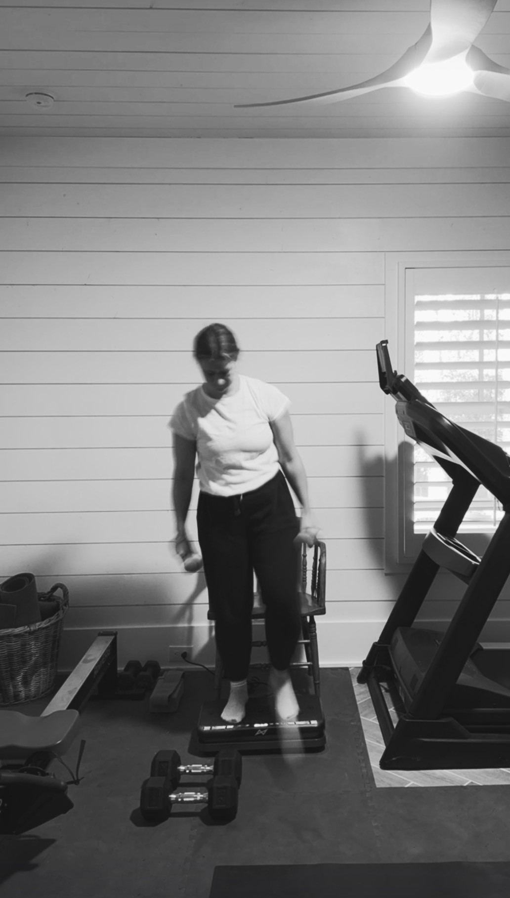 AM vibration plate combo 💪🏼

#LTKmorningroutine #LTKfitnessgoals #LTKselfcare