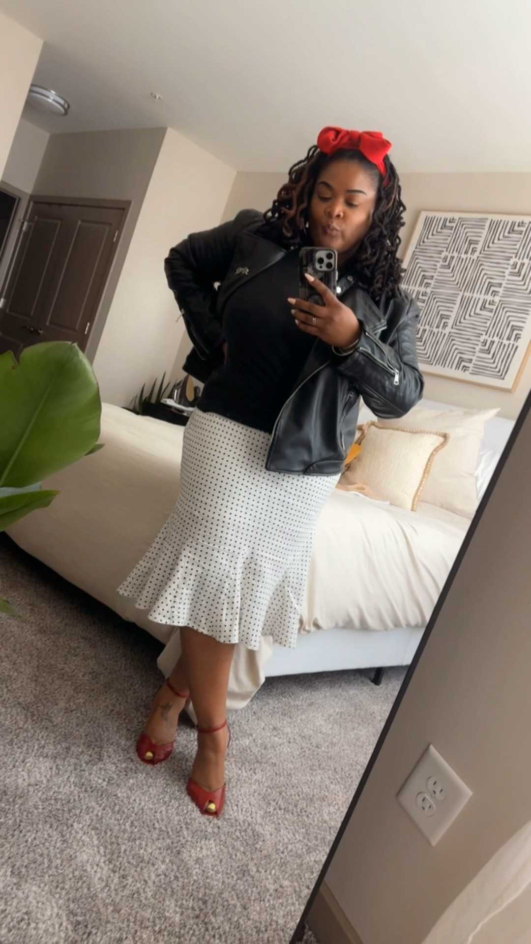 Last day (please God 🙏🏾) that I wear a sweater until the fall! I don’t like wearing black in the spring/summer, it just doesn’t feel right! 😂 A lot of “last times until” today - did it on purpose 😩😂 I’m praying the weather next week sticks around until….🧐November - yeah I’m ok with 90 in November 🤭

#LTKMidsize #LTKgrwm #LTKOver40