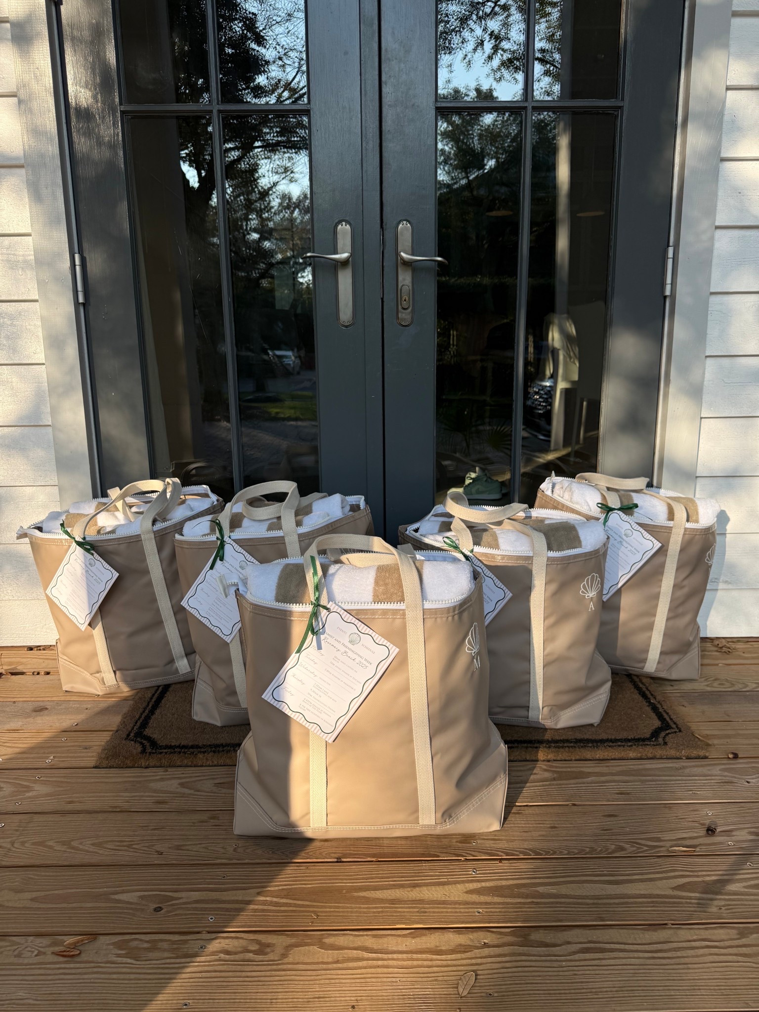 Fall but make it Florida 

#LTKHome #LTKCyberWeek #LTKHoliday