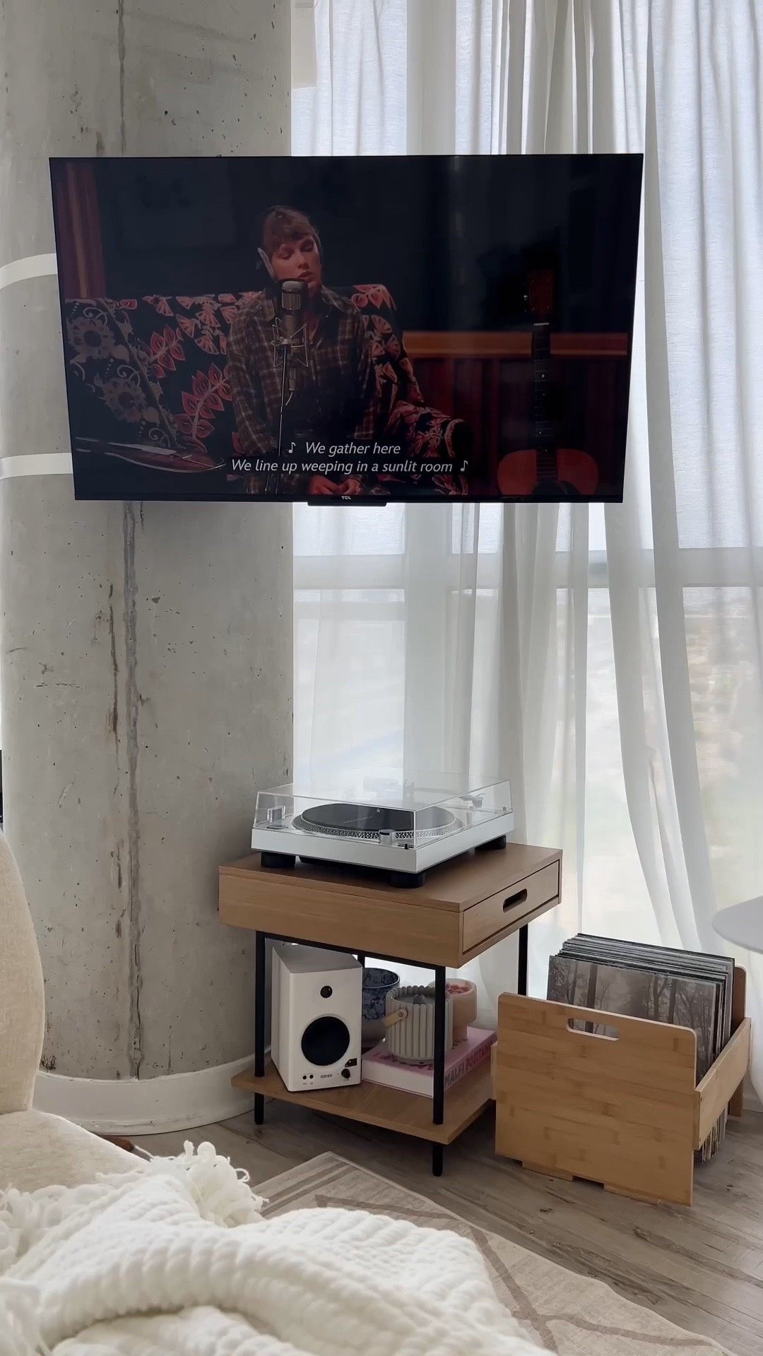 Let’s set up the TV!

Home finds, living room, home ideas, life hacks, amazon finds, home decor

#LTKVideo #LTKHome