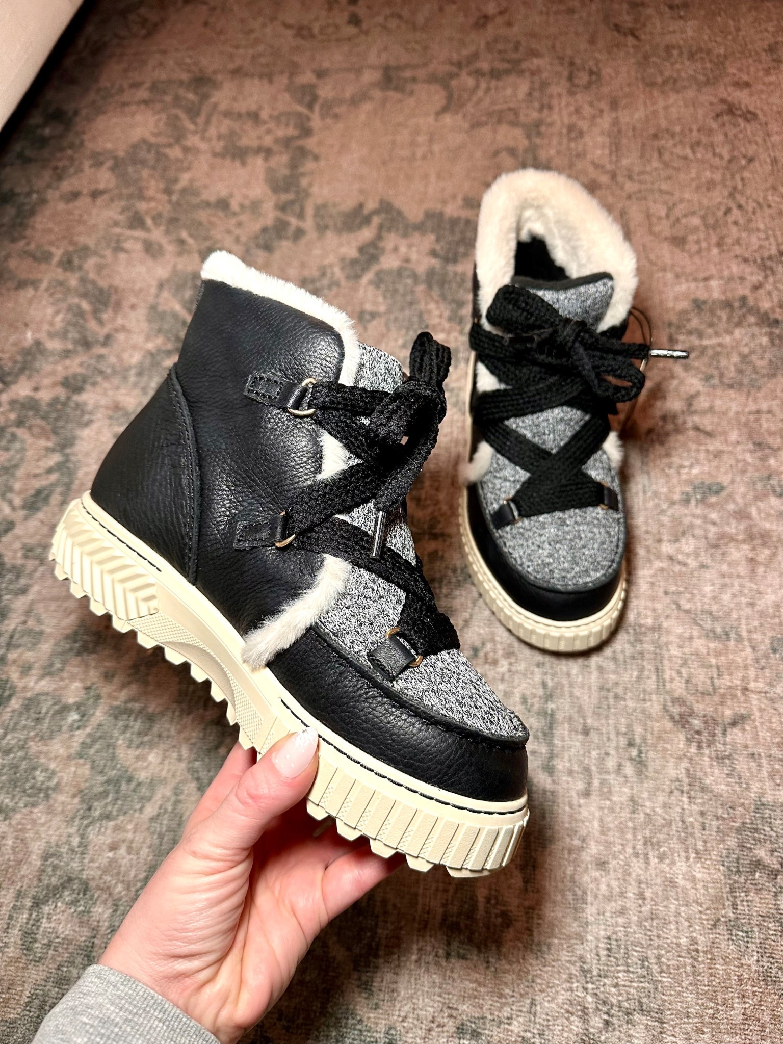 Cute winter waterproof boots ! I sized up half like I always do for boots despite all the reviews saying they run small and they fit just perfect 🤷🏼‍♀️

#LTKHoliday #LTKSeasonal #LTKGiftGuide