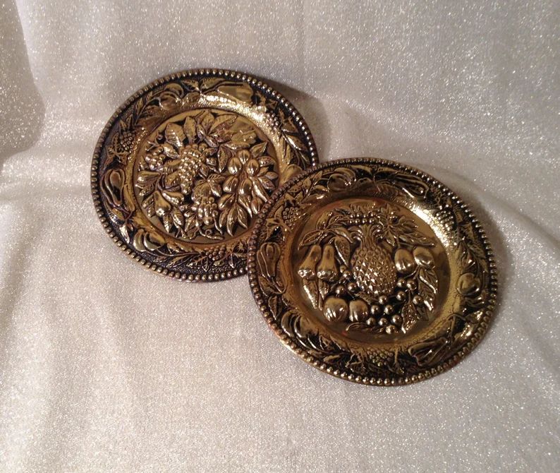 Set of 2 Vintage Tin Decorative Trays Plates Wall Hangings - Etsy | Etsy (US)