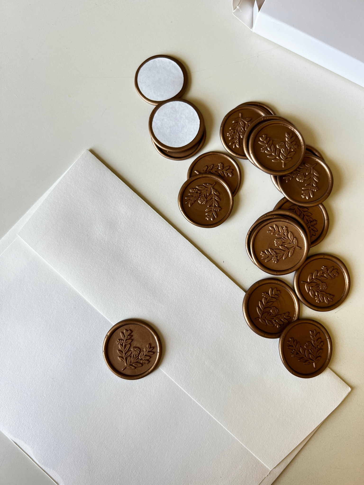 Love this wax seal stickers for holiday invitations #amazonfind

#LTKSeasonal #LTKHoliday