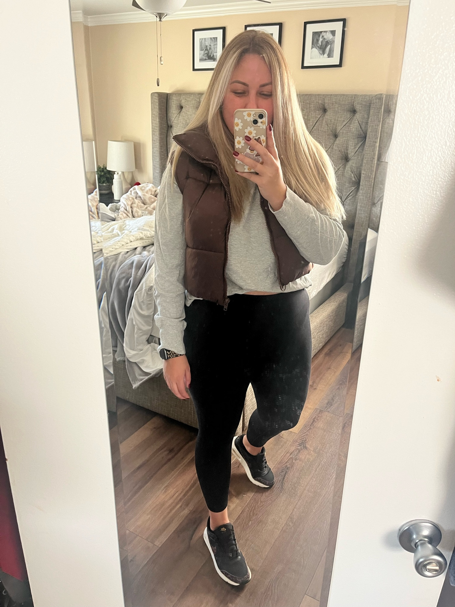 Comfy cozy but make it cute 🤎

#LTKmidsize #LTKSeasonal #LTKfindsunder50