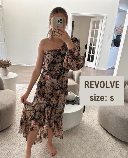 Revolve dress: size S true to size 

(Dress, romper, pink outfit, brunch outfit, fall outfit, bachelorette outfit, baby shower outfit, gender reveal outfit, gender reveal dress, neutral dress, floral dress, revolve fit, revolve outfit, fall dress, winter dress, wedding guest dress, shower dress, workwear, baby bump, cocktail dress, date night outfit, fall transitional)

Worked with my first trimester bump here! The fabric is not super stretchy so I wouldn’t recommend for further along unless you size up 

#LTKparties #LTKCyberWeek #LTKstyletip