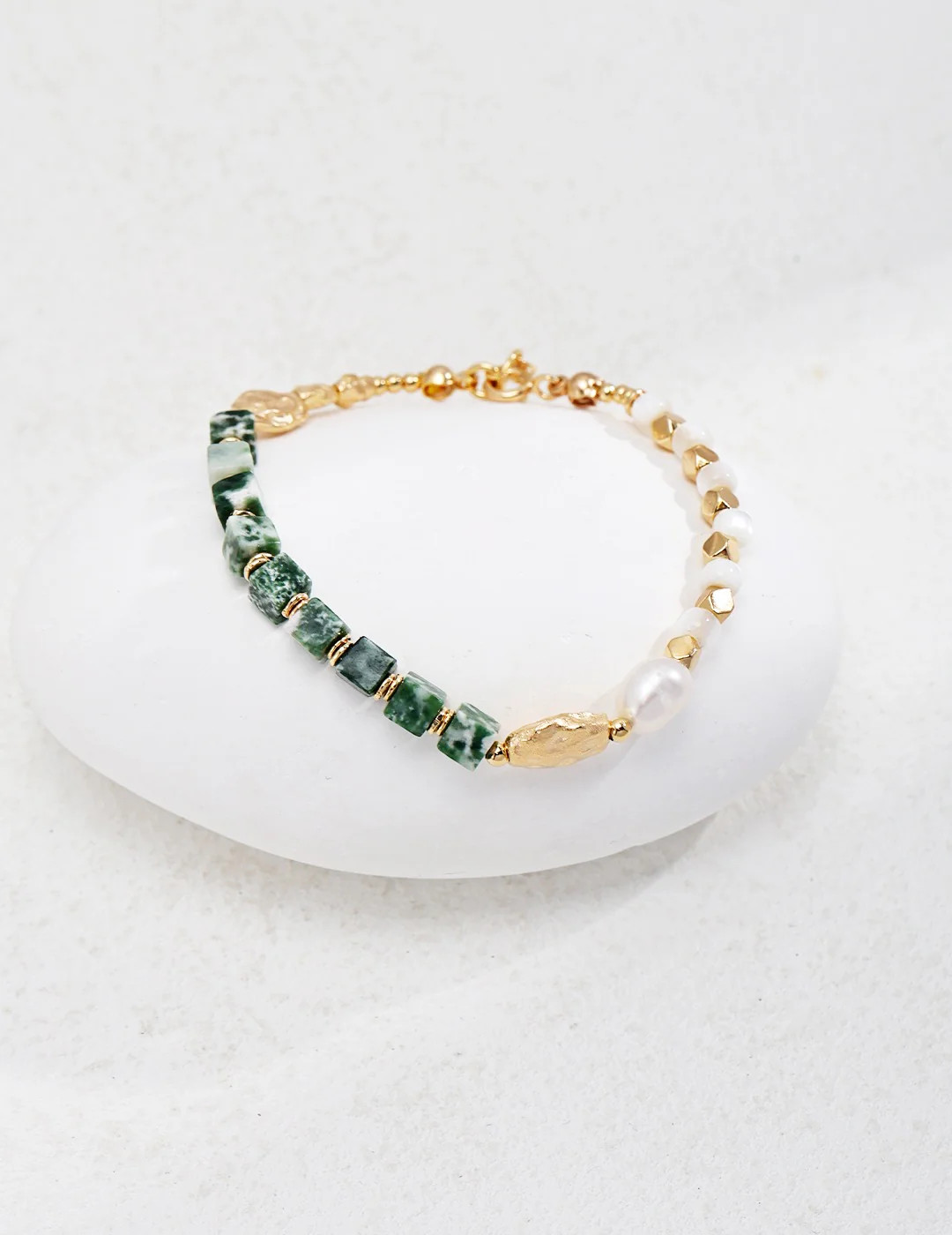 Jade Horizon Bracelet | 18k Gold Jewelry by Apelila | Apelila Jewelry
