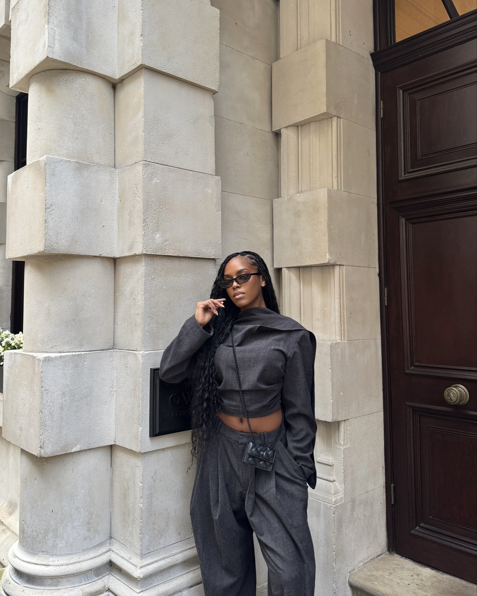 Still on Business💼


Maebe, Kurt Geiger, Pleated wide leg trousers, Draped scarf top, Micro Kensington drench bag, Workwear

#LTKuk #LTKwinter #LTKeurope