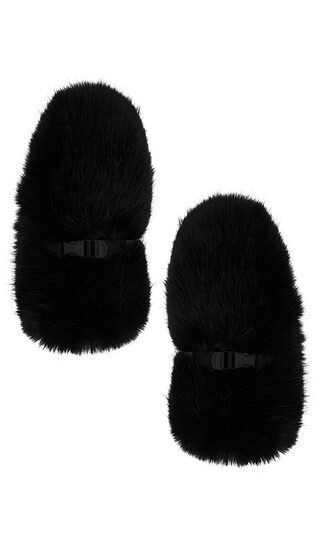 jocelyn MITAINES FAUX FUR en Noir - Black. Taille all. | Revolve Clothing (Global)