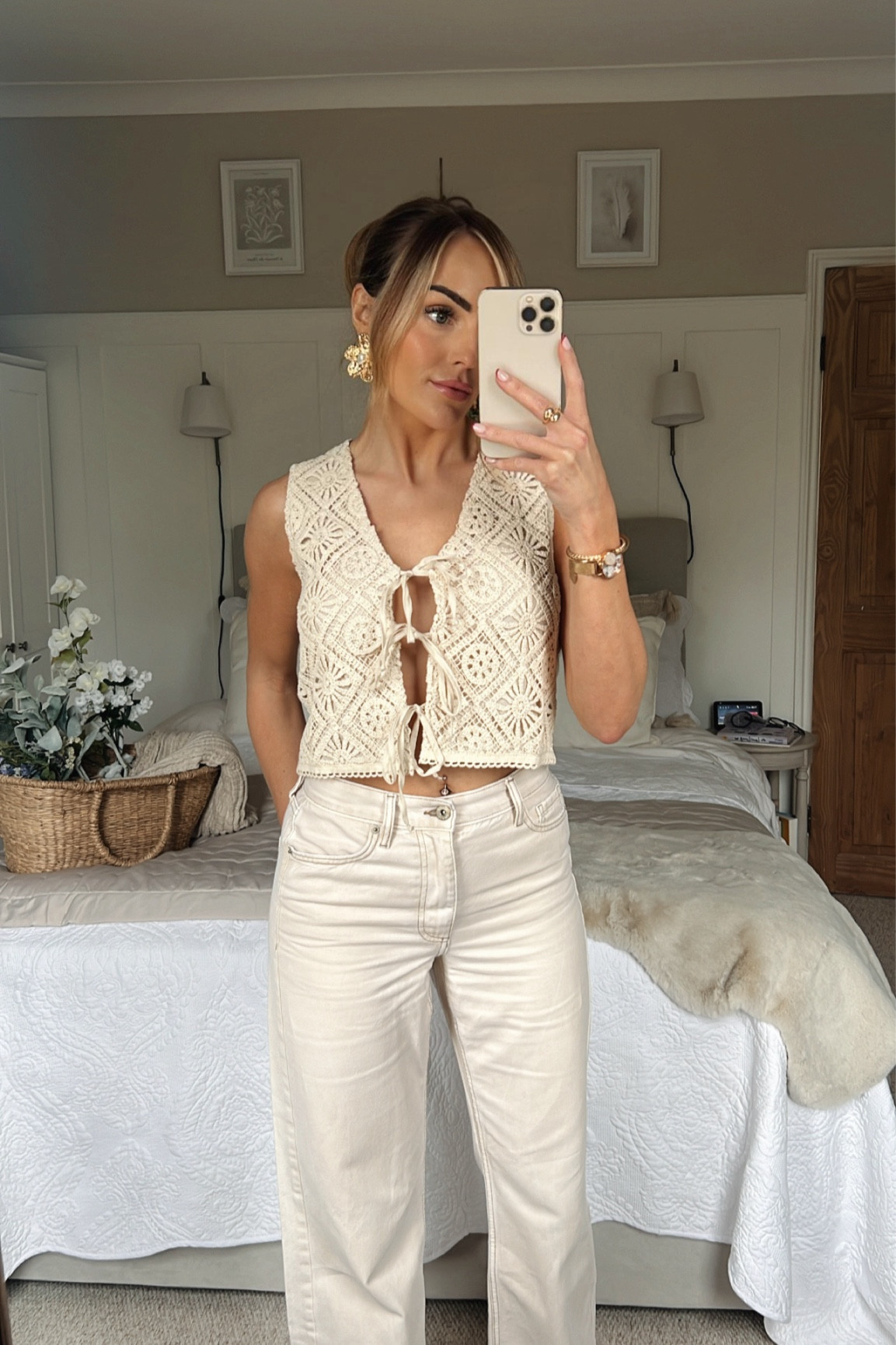 Such a cute crochet waistcoat!

#LTKstyletip #LTKuk #LTKworkwear