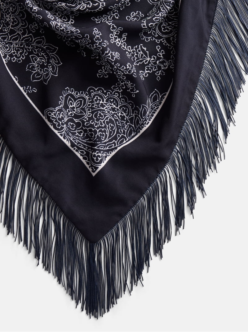 Scenario Women's Printed Fringe Triangle Scarf, Blue | Walmart (US)