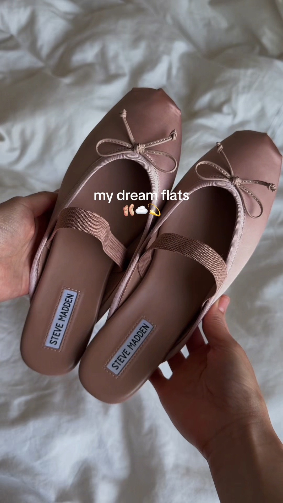 My dream flats 🩰☁️✨ the first link is the exact pair I have, and the other links are similar options!

#shoes #shoestyle #flats #balletflats #ballet #stevemadden #coquette #bows #bow #heels #workoutfit #office #girly @stevemadden-us

#LTKootd #LTKgrwm #LTKSeasonal