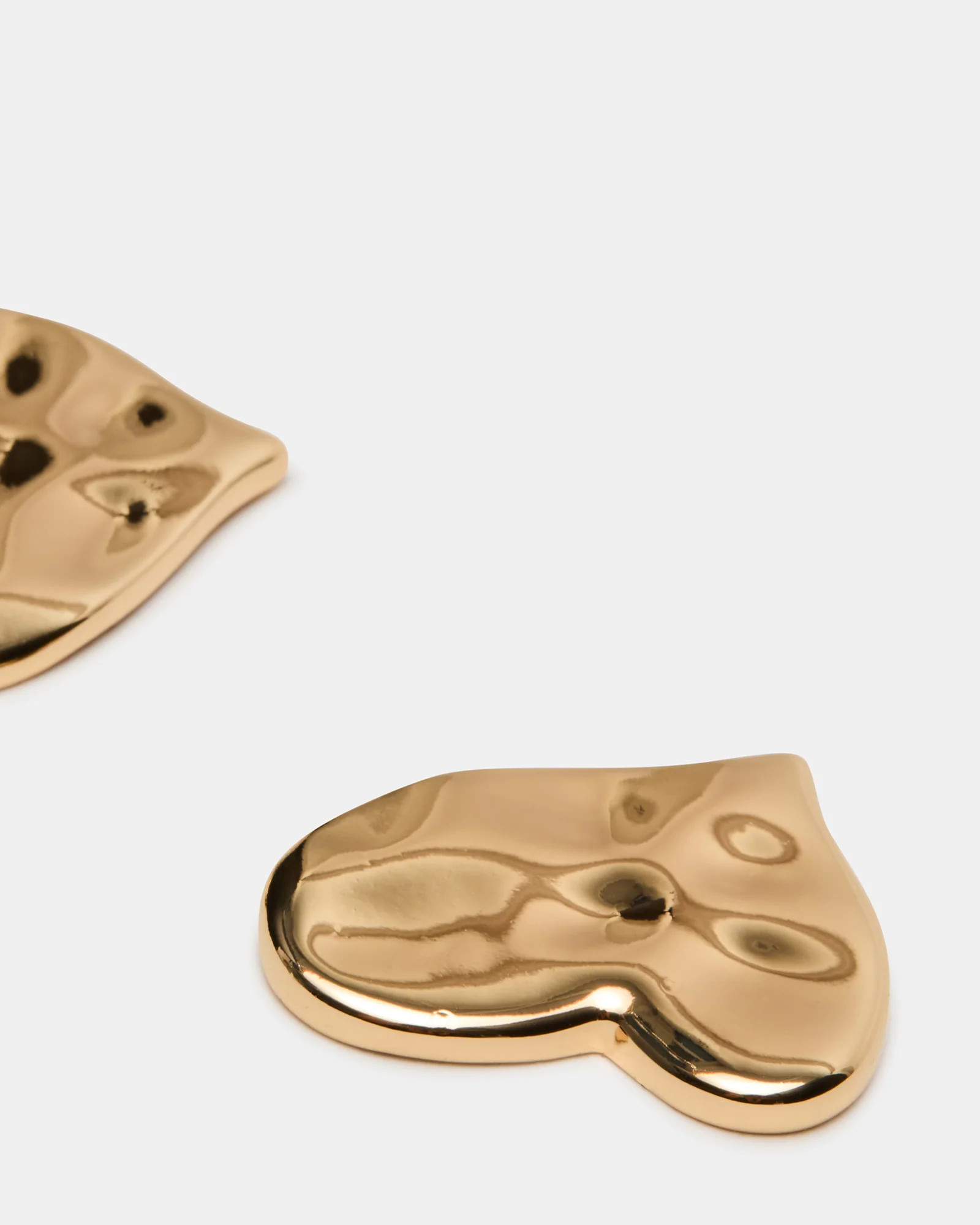 TEXTURED HEART STUD EARRINGS GOLD Women's Textured Heart Stud Earrings | Steve Madden (US)