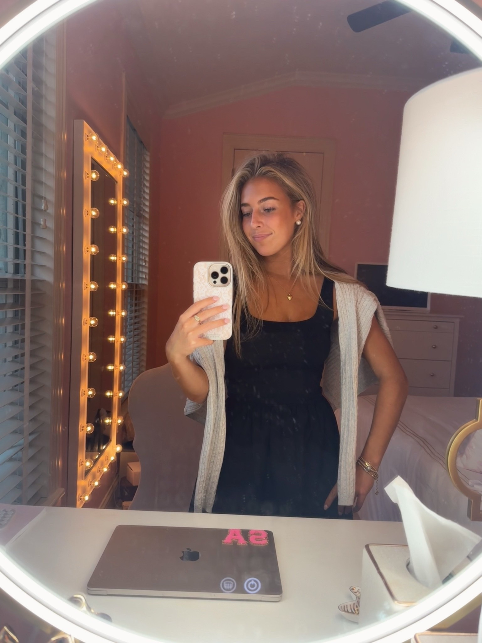 Easy everyday dress from Aritzia!! So cute & has pockets! Chic everyday outfit | chic ootd | preppy outfit | preppy ootd | outfit for class | outfit for chapter | SMU ootd | college ootd | LTK U | LTK ootd

#LTKU #LTKootd #LTKPetite