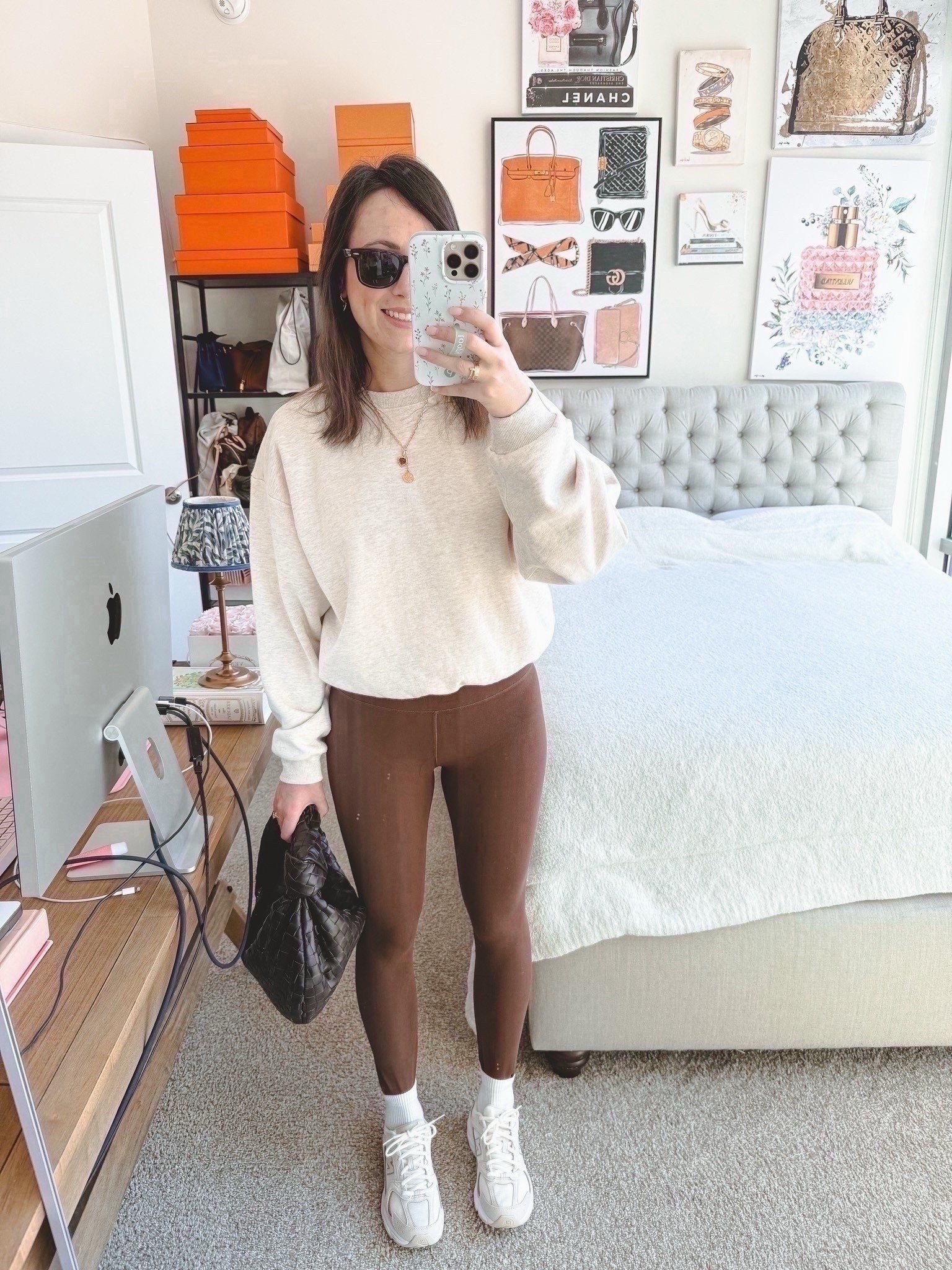 Skims sweatshirt (small), lululemon Java leggings (4), new balance sneakers



#LTKootd #LTKFindsUnder100 #LTKActive