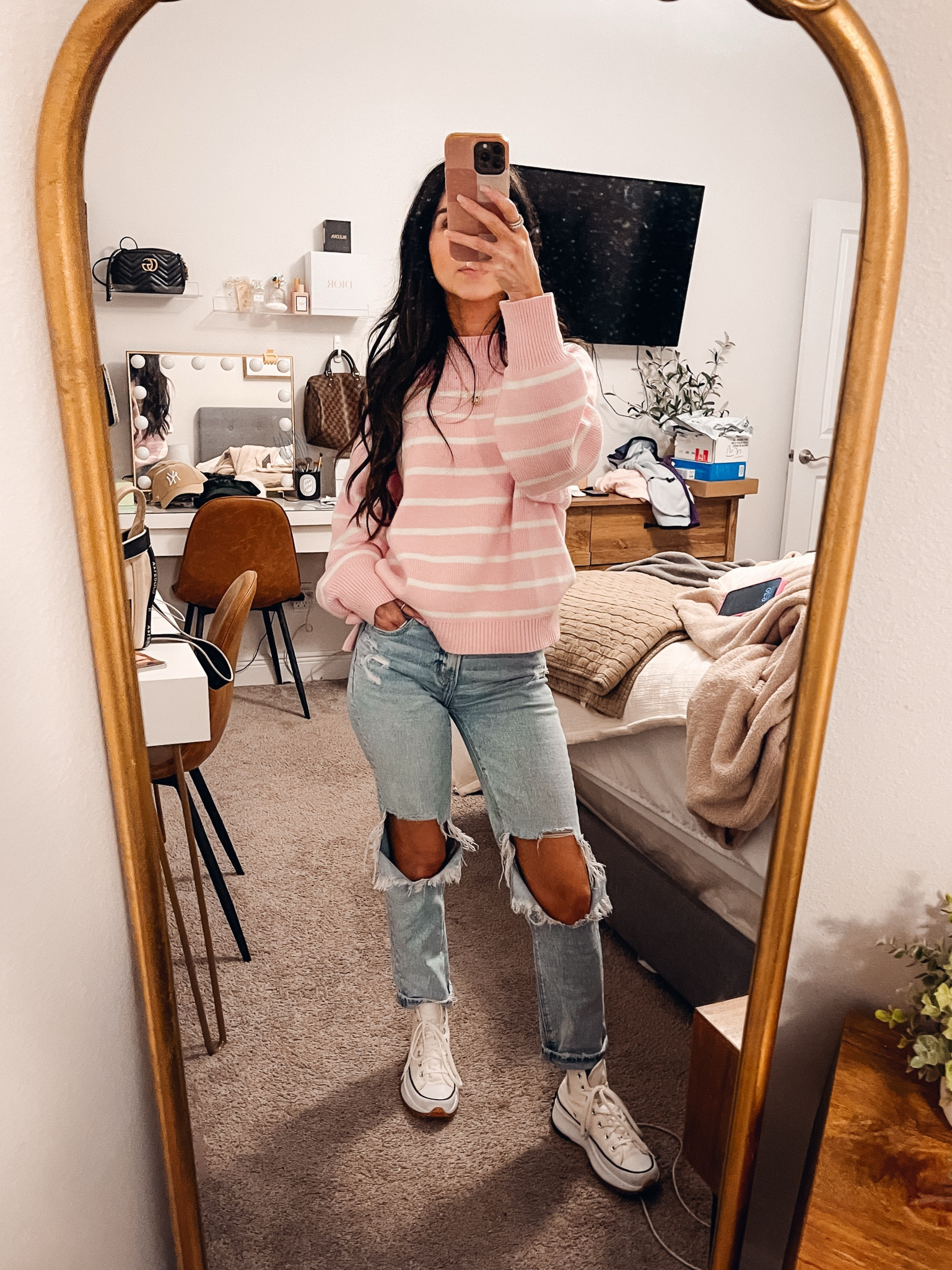 Casual OoTd pink sweater 

#LTKFindsUnder100 #LTKShoeCrush
