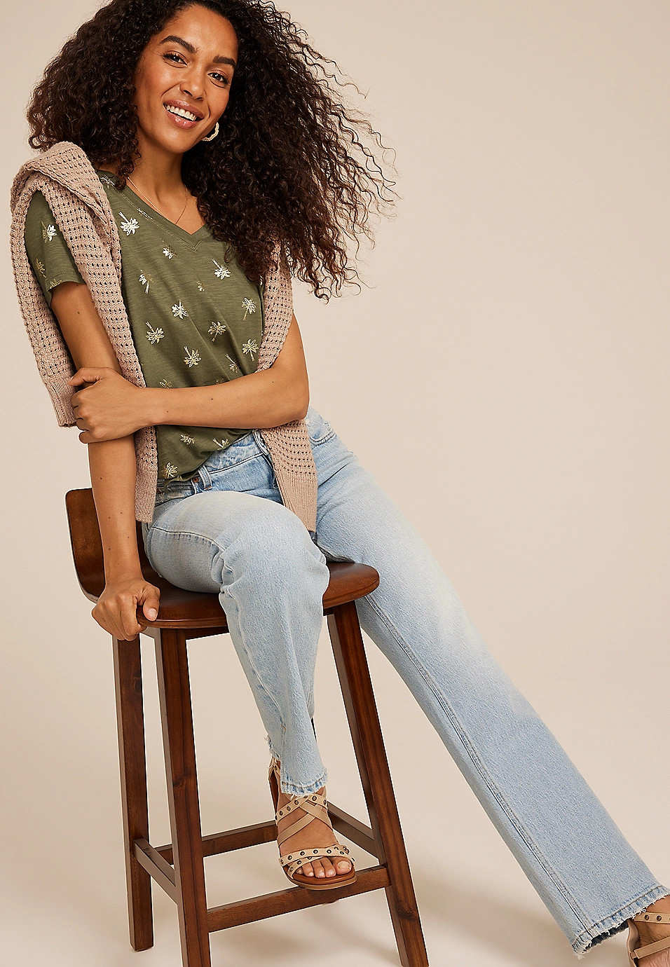 24/7 Dawson Palm Tree V Neck Tee | Maurices