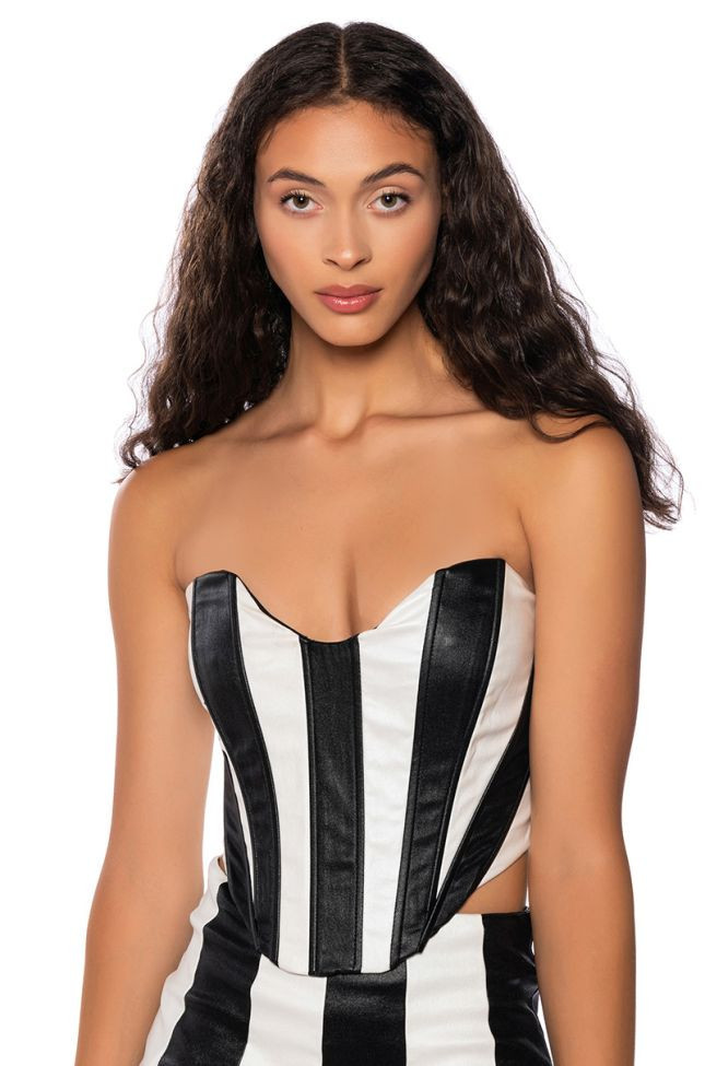 BEST OF ME STRAPLESS CORSET TOP | AKIRA