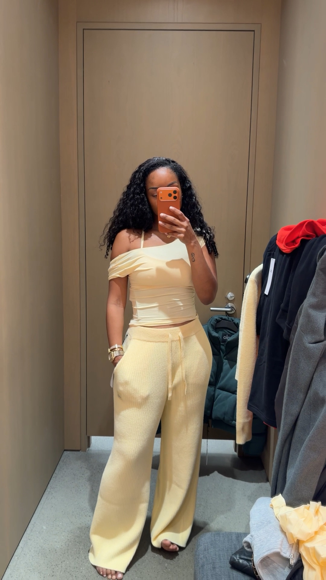 This butter top and wide leg bottom set is my FAVORITE! So smooth and comfy 💛🧈

#LTKdayinmylife #LTKBeauty #LTKootd