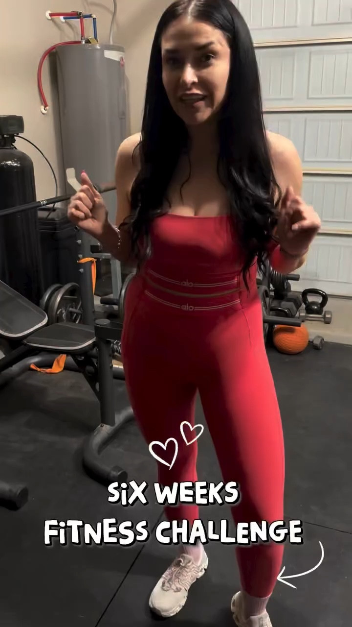 Six week challenge has started! This challenge consists of a 6 days a week split…gulp! We got this! ♥️💪🏼 

#athomeworkout #strengthtraining #dumbbells #glutesworkout #hamstringworkout

#LTKActive #LTKvlog #LTKfitnessgoals