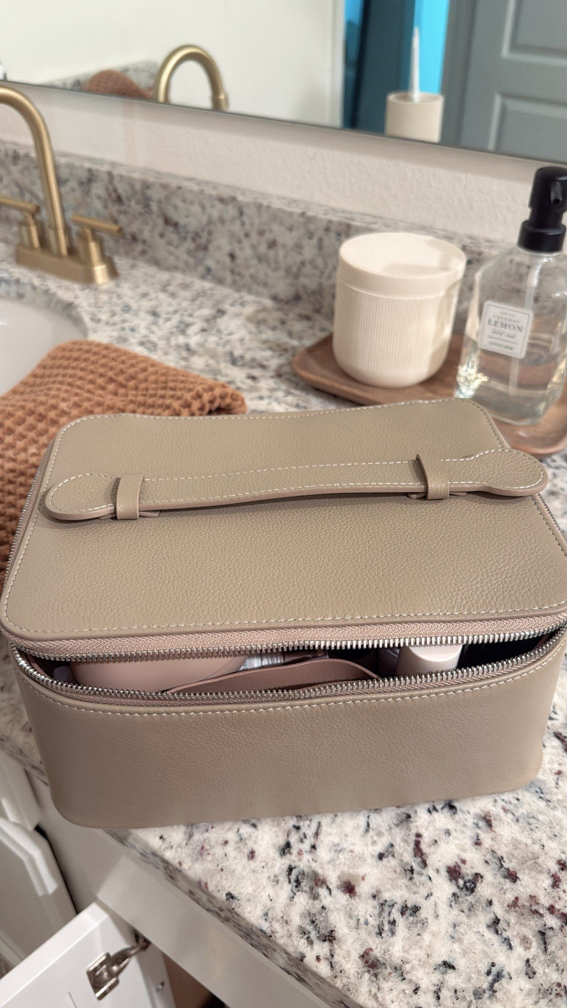New makeup bag!

#makeupbag #bag #quince #neutralbag 

#LTKGiftGuide #LTKBeauty #LTKFindsUnder100