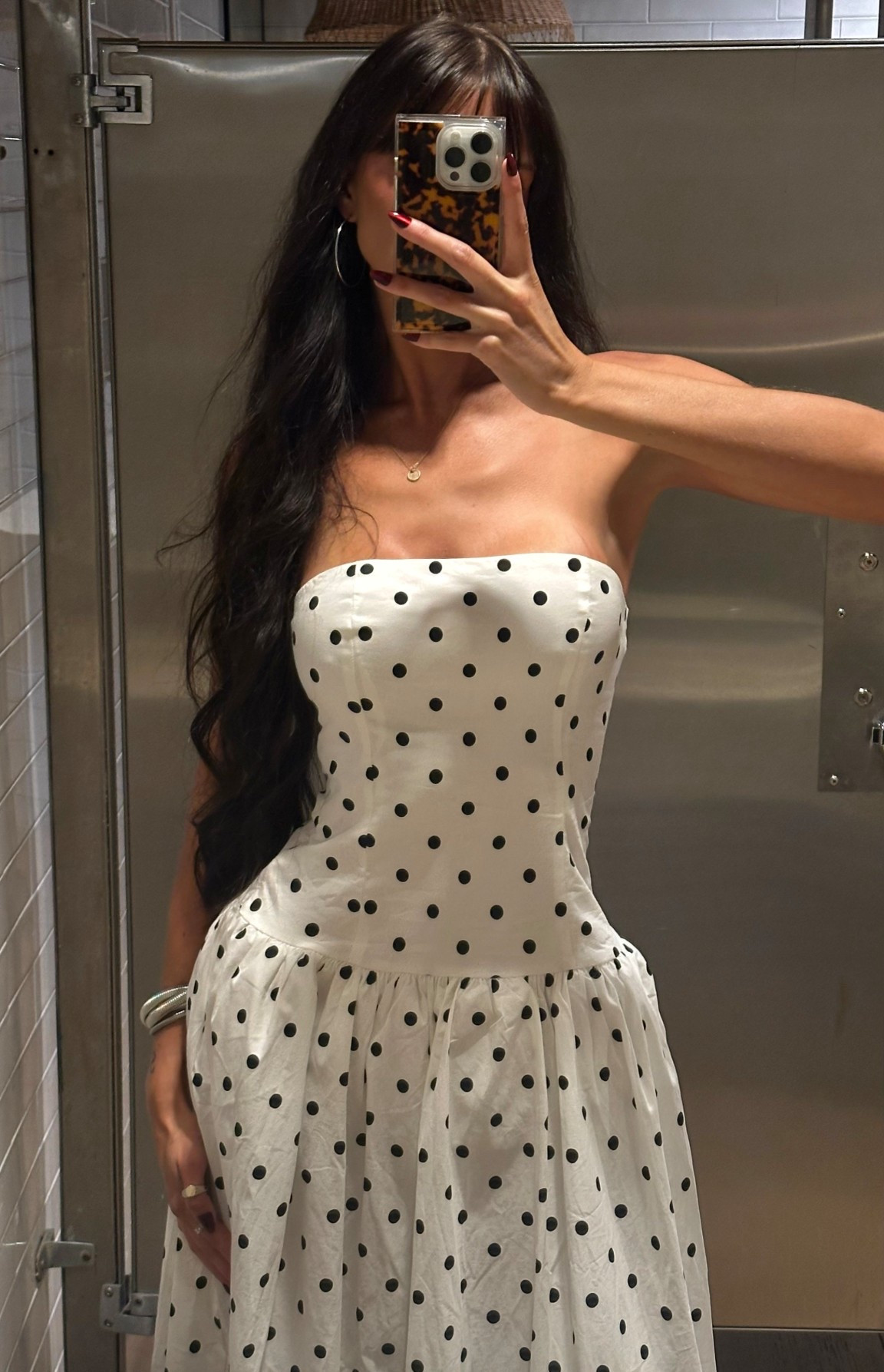 finally got to wear my new dress out hehe 

polka dots, white dress, strapless, date night, girls night out 

#LTKFindsUnder100 #LTKStyleTip
