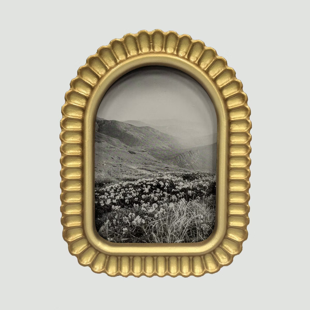 Harbortown 5"x7" Petal Arched Table Picture Frame Gold | Target