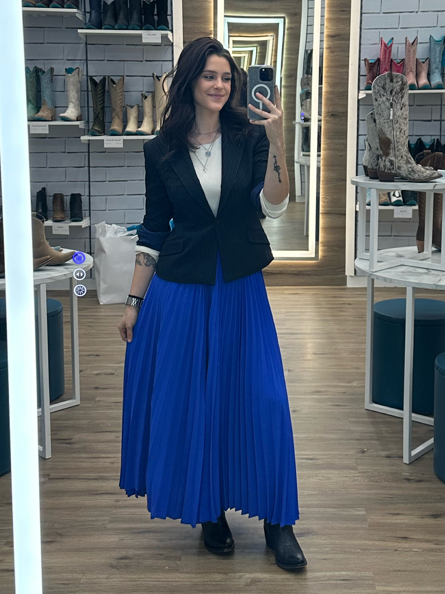 POV: You work in retail so you have a different aesthetic everyday  

#LTKShoeCrush #LTKStyleTip #LTKWorkwear