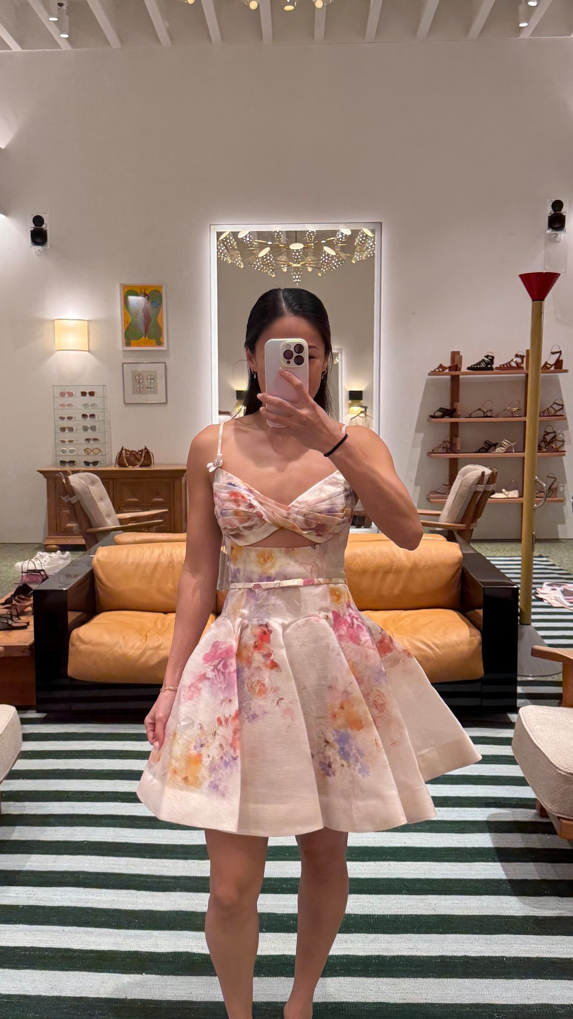 Zimmermann Crush Twist Front Mini Dress 💐💖✨


#LTKParties #LTKSaleAlert #LTKSummerEdit