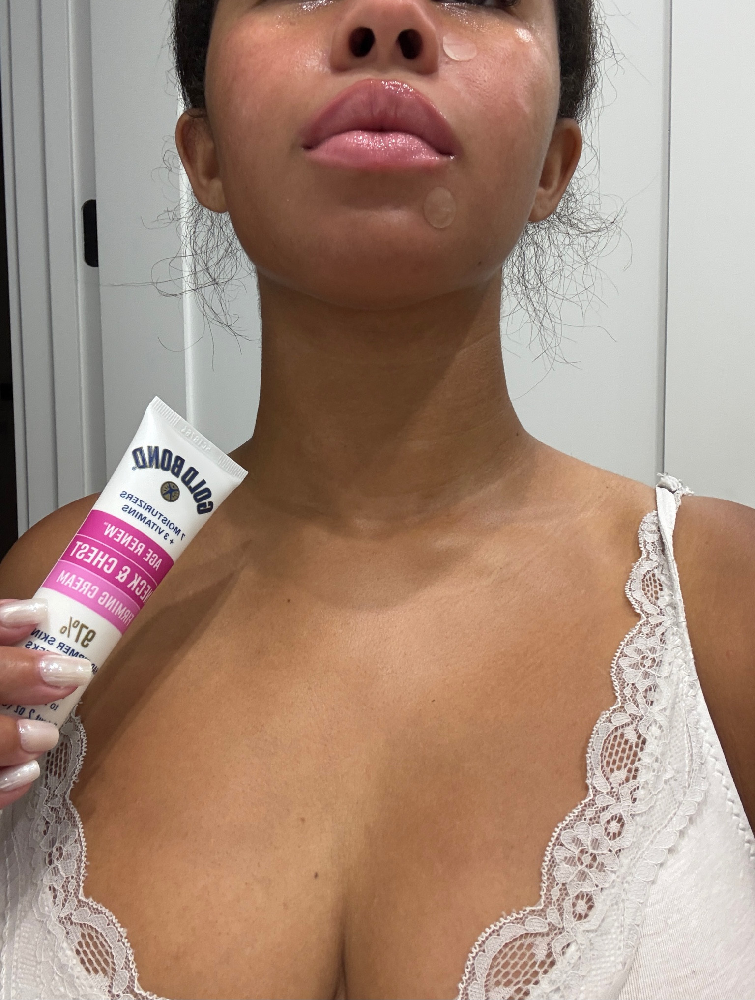 I only used this one time and I already see a difference I’ve had neck lines since I was a kid and never really thought I could fix them but 👀 I’ll be back in two weeks for an update 