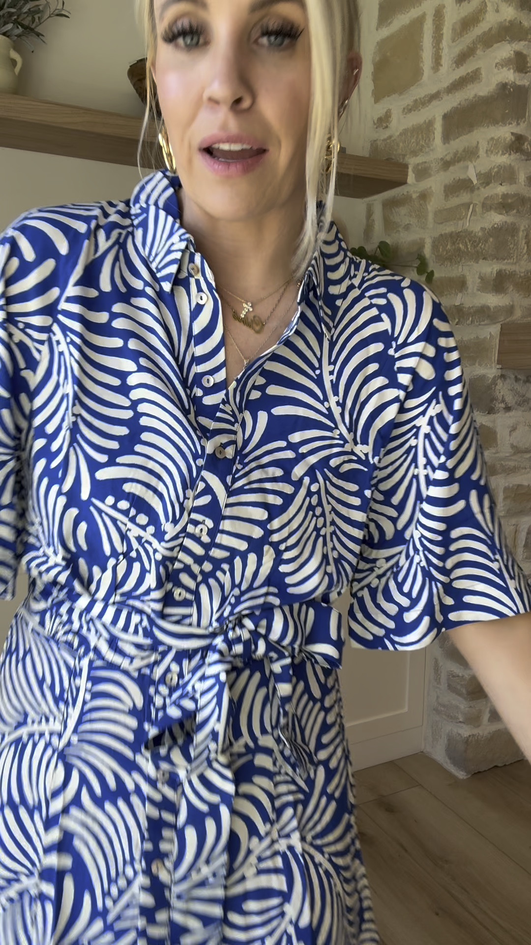 This dress is the same dress as the leopard one, but a different print! So so cute! 

#LTKSaleAlert #LTKFindsUnder100 #LTKStyleTip