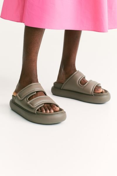 Slides | H&M (US + CA)
