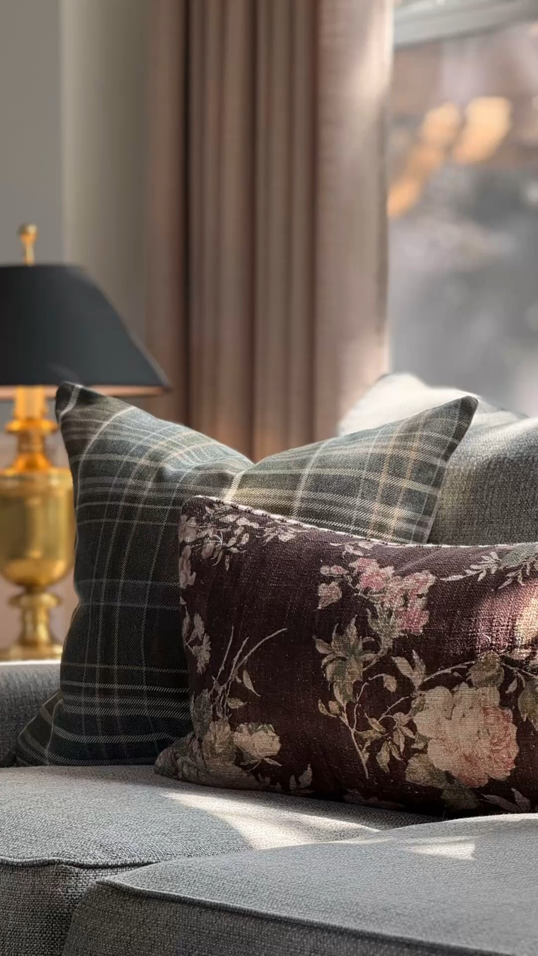 Adding a few autumnal touches but keeping it minimal. I swapped a few pillow covers, couldn’t resist the green plaid and brown floral pillow covers! The faux hydrangeas some of my favs not just because of the beautiful blush color but of how realistic they look!

#LTKHome #LTKSeasonal #LTKSaleAlert