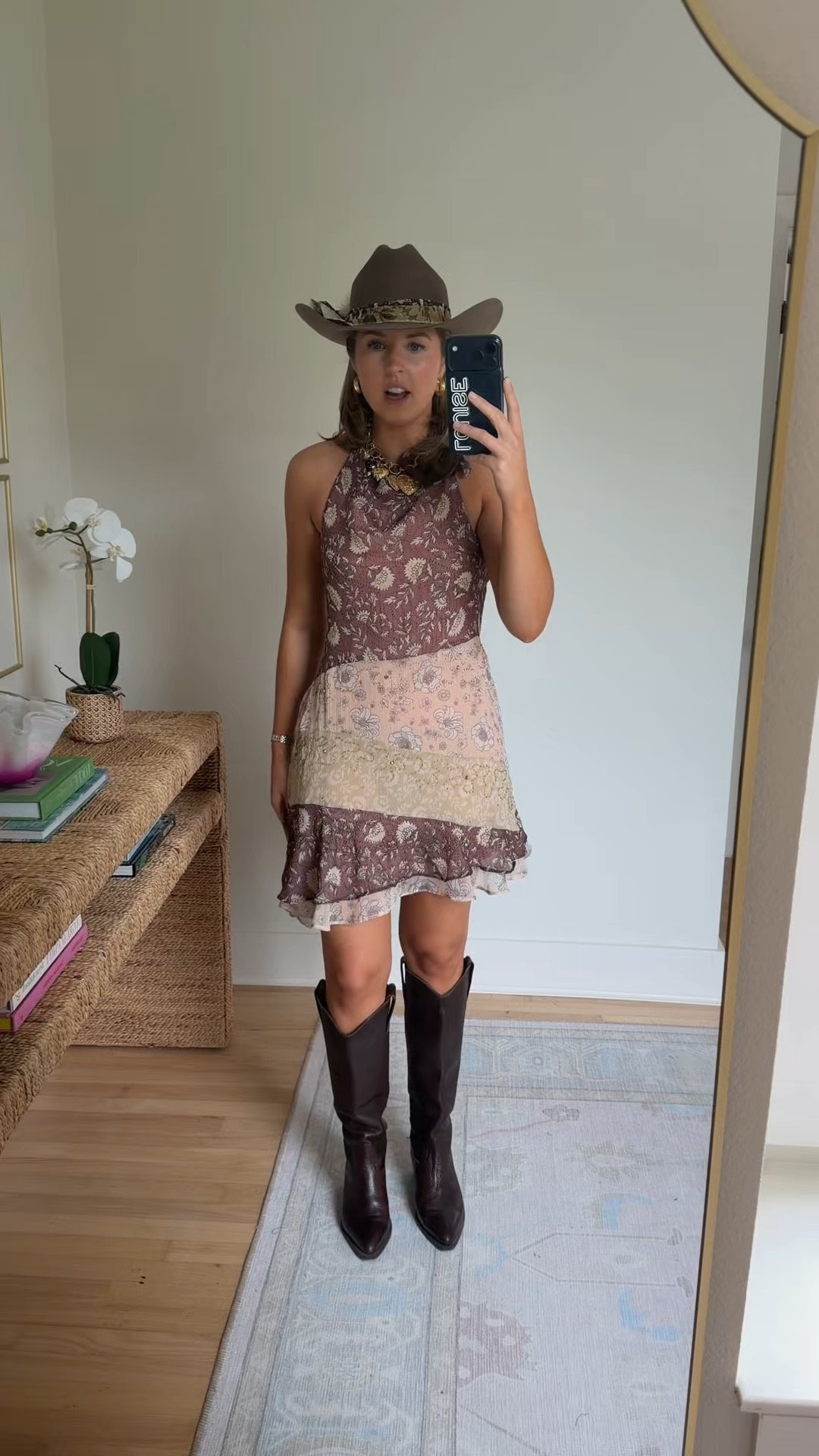 Cute country concert or western chic fit! Wearing a S in dress