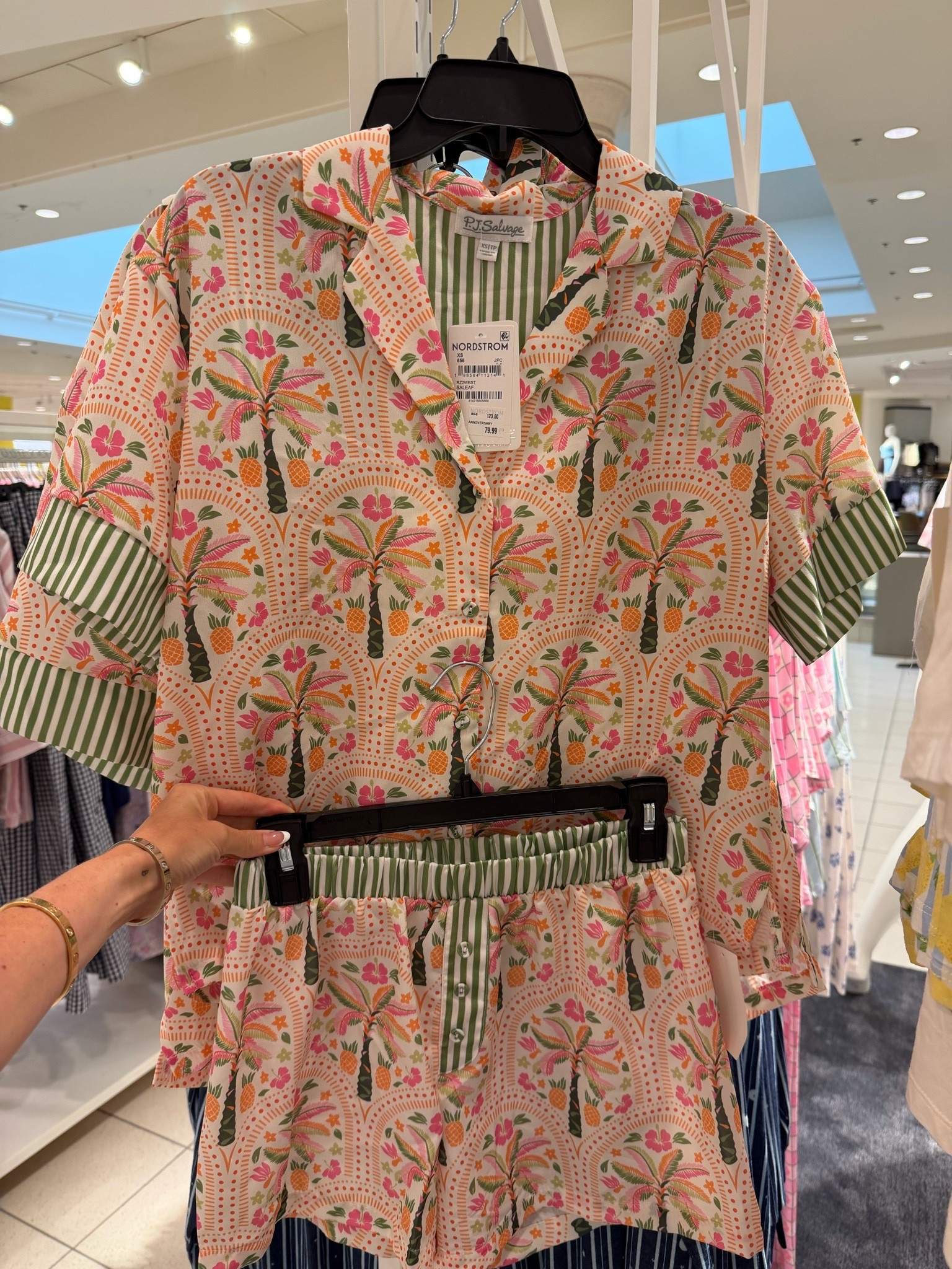 these pajamas stopped me dead in my tracks. such a cute print & on sale!!

nsale, nordstrom sale, matching pajama set, vacation pjs

#LTKSaleAlert #LTKSeasonal