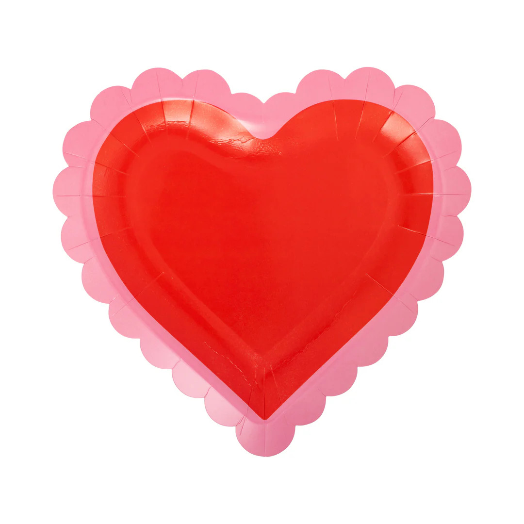 Scalloped Heart Shaped Plate | My Mind's Eye