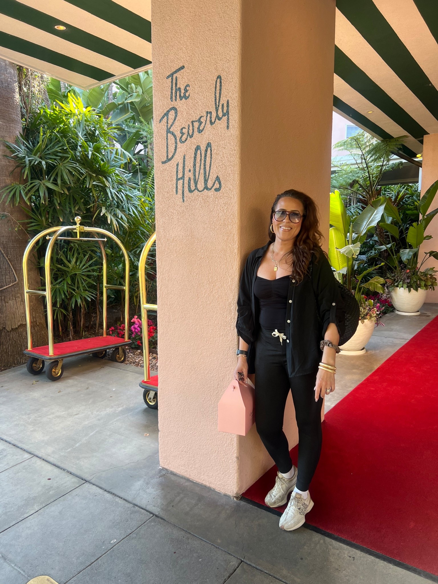 I wear my favorite Vuori joggers on the daily. Seen wearing here when I was in L.A. and Beverly Hills. The softest joggers and so flattering! Best  joggers, softest joggers @vuori #LaidbackLuxeLife

Joggers: I wear S Long and I’m 5’10” for reference 

Hey Beautiful! Feel free to comment on this post if you have any questions! 🫶🏽

Follow me for more fashion finds, beauty faves, lifestyle, home decor, sales and more! So glad you’re here!! XO, Karma

#LTKGiftGuide #LTKSeasonal #LTKTall