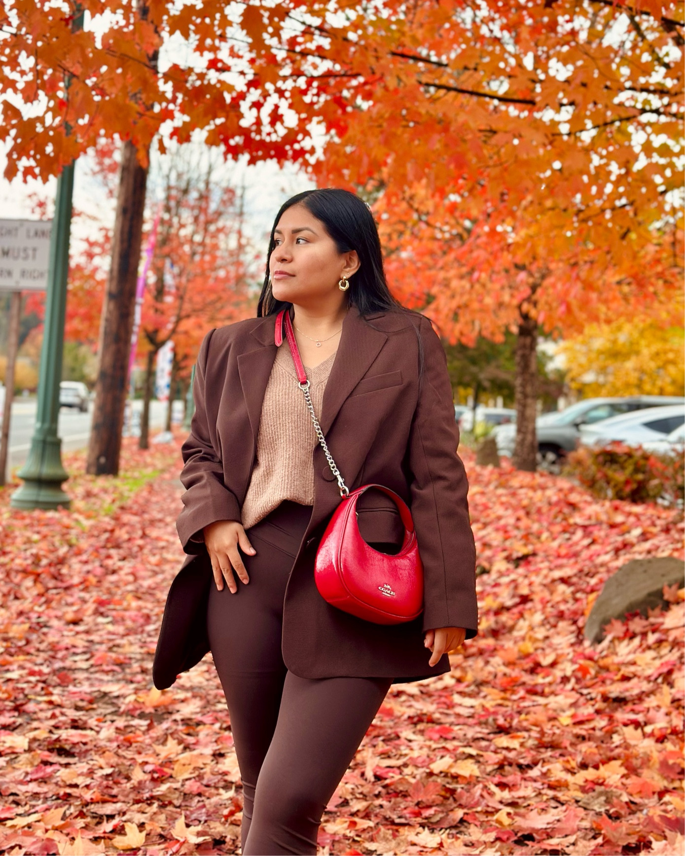 Fall outfit! 
Leggings size medium
Sweater size small
Blazer size small


#LTKHalloween #LTKStyleTip #LTKSeasonal