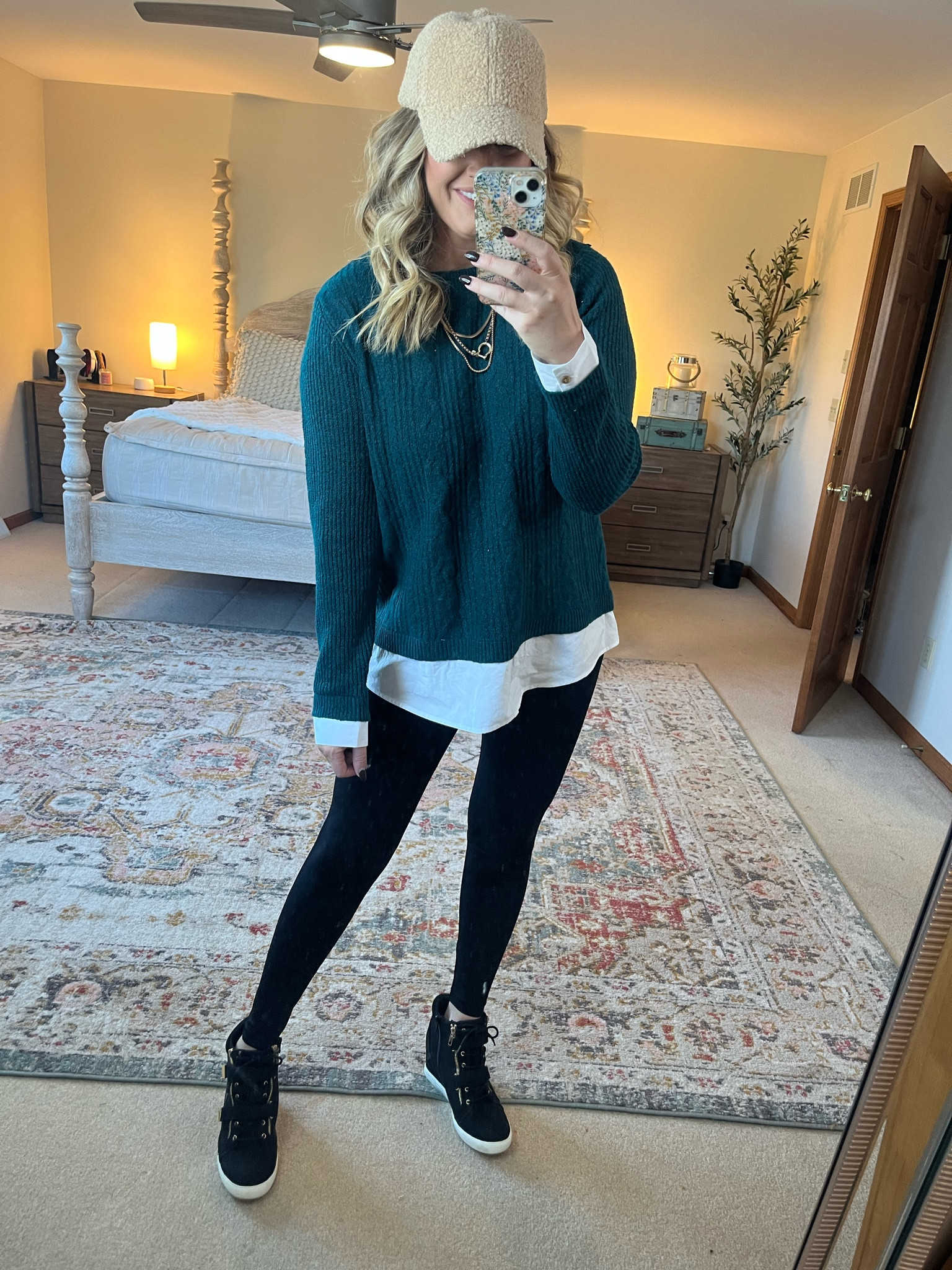 Top size 0x
Leggings L long
Shoes TTS