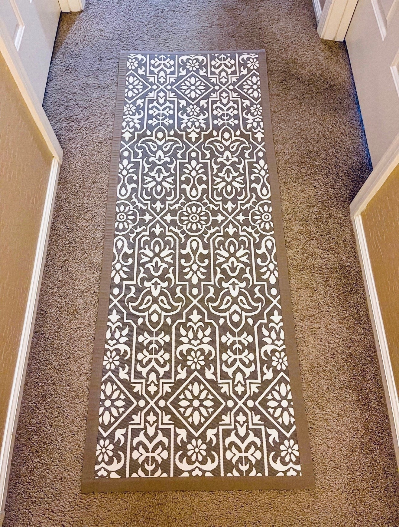 Cute kitchen runner from Walmart. It’s cushioned and washable. It’s 22x60 and only $18.68. Nice for a small hallway or a bathroom too. Also a 20”x34” kitchen rug is available too. 



Better Homes & Gardens Woven Polypropylene Face & Cushioned Non-Skid 22x60 Kitchen runner, Walmart home, Walmart rug, Walmart Mat, BH&G, walmart finds, Walmart runner, washable runner, washable rug, kitchen refresh, home refresh 

 

#LTKSeasonal #LTKHome


#LTKSpringSale