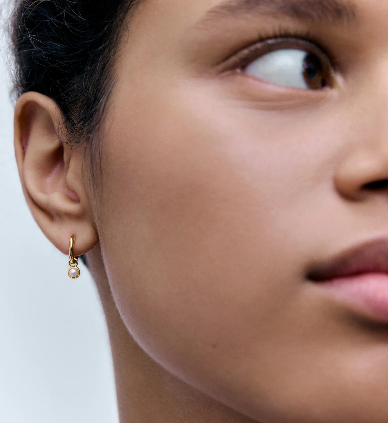 Siren Mini Pearl Huggie Earrings | Monica Vinader (Global)