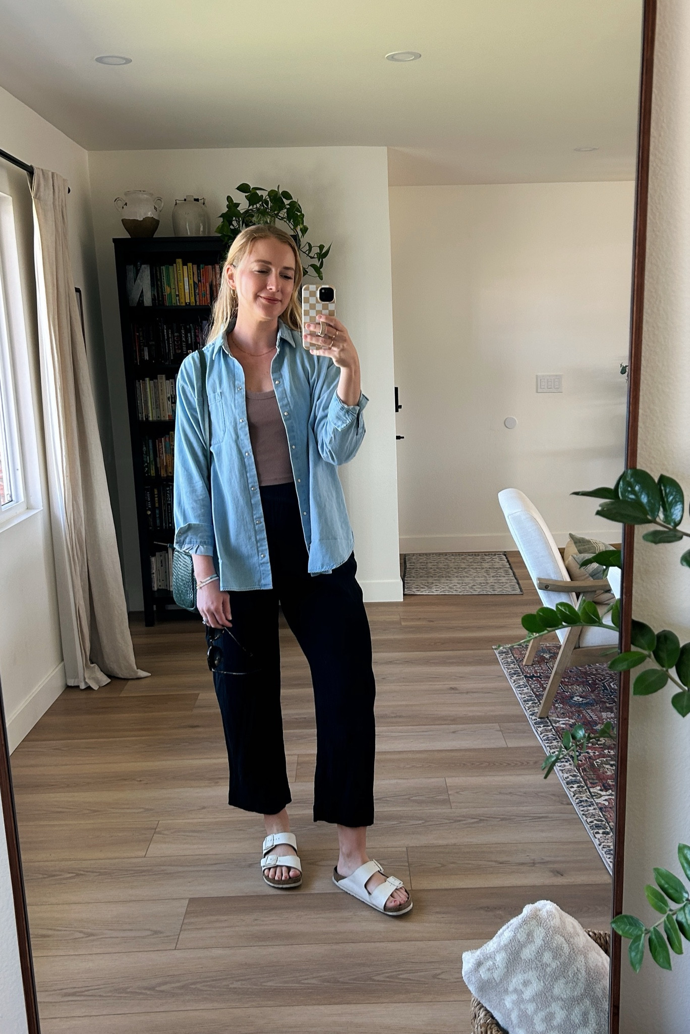 Spring mom uniform 🌸 must get more crinkle pants ASAP. Linked a few of Clare V.’s spring colors of my crossbody that I still carry daily! 

#LTKSeasonal #LTKfindsunder100 #LTKstyletip