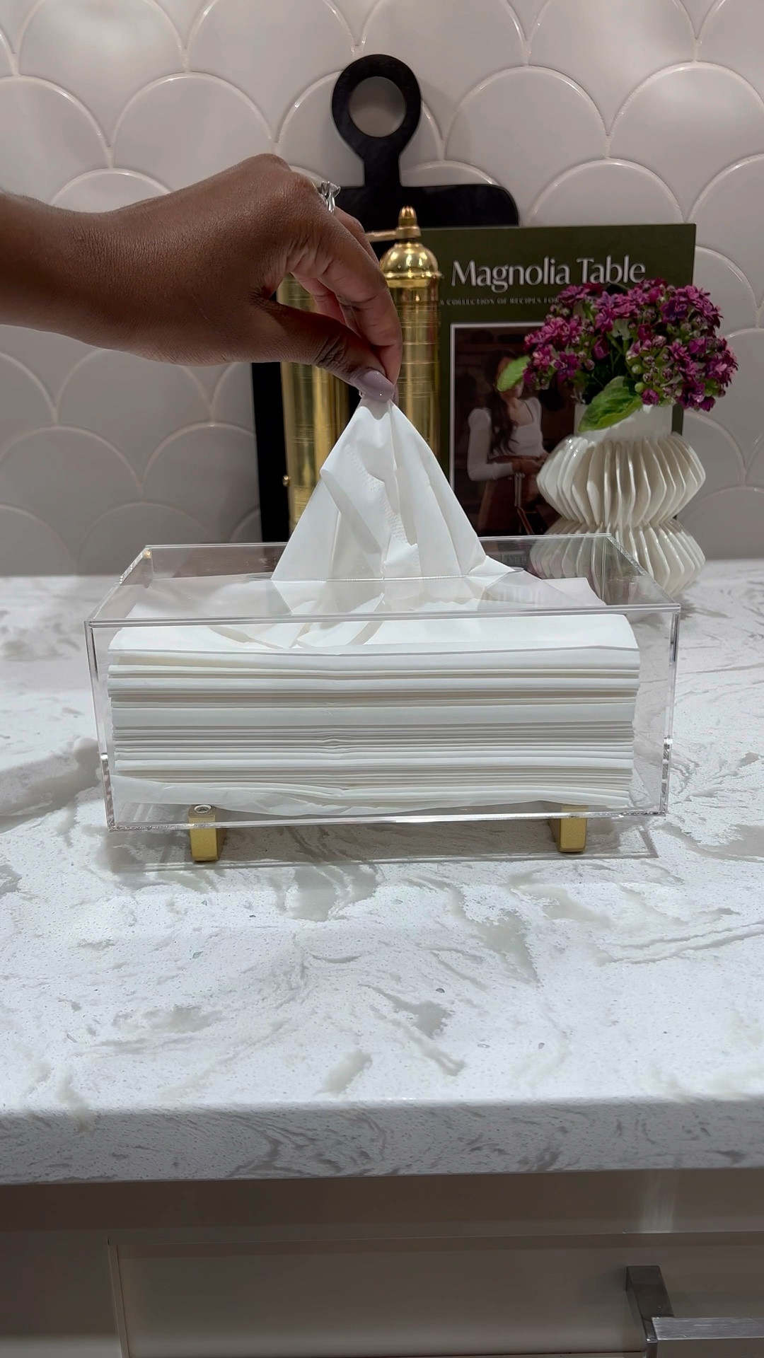 I’m absolutely smitten with this acrylic tissue paper holder! It brings such an elegant touch to any space. Style it in your bathroom, on a side table, or even as part of your countertop decor—it’s so versatile! 💕  

Kleenex holder 
Tissue holder 
Salt and pepper mill 
Wooden pedestal tray
Small white vase


Perfect for elevating your countertop styling game! ✨🛒

#LTKHome #LTKSaleAlert #LTKStyleTip